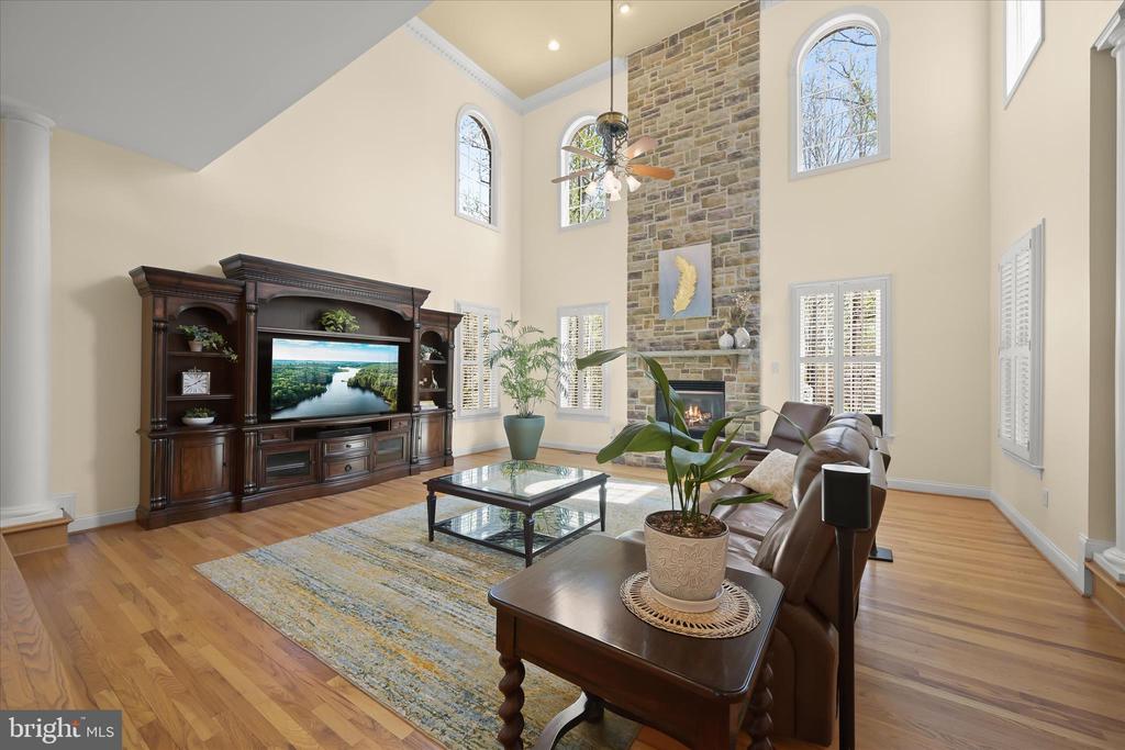 7016 MEANDERING STREAM WAY