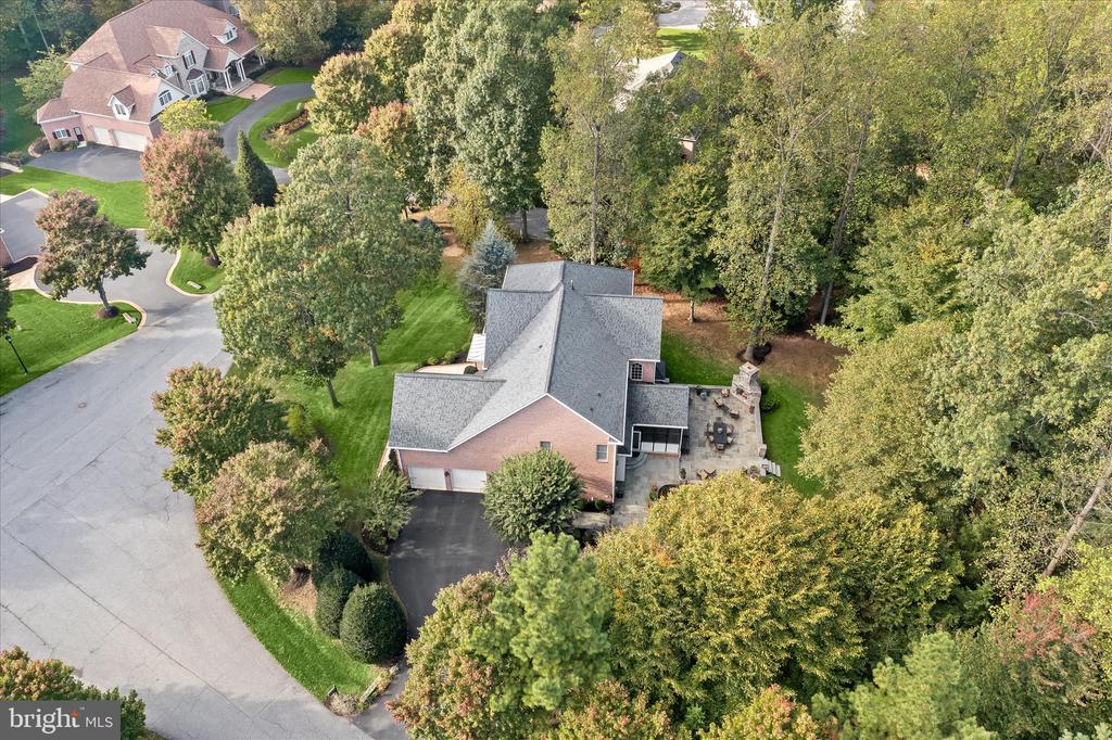 7016 MEANDERING STREAM WAY