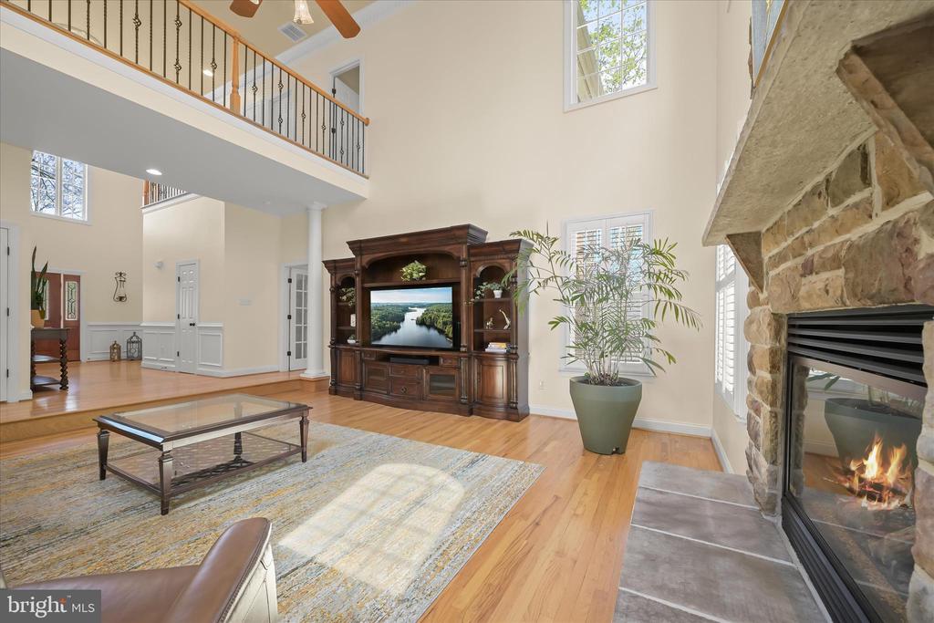 7016 MEANDERING STREAM WAY
