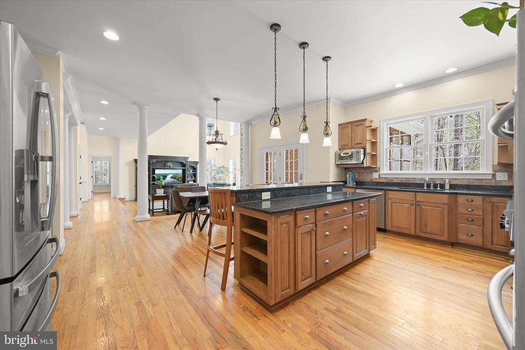 7016 MEANDERING STREAM WAY