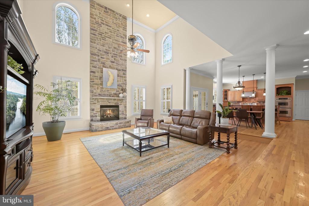 7016 MEANDERING STREAM WAY