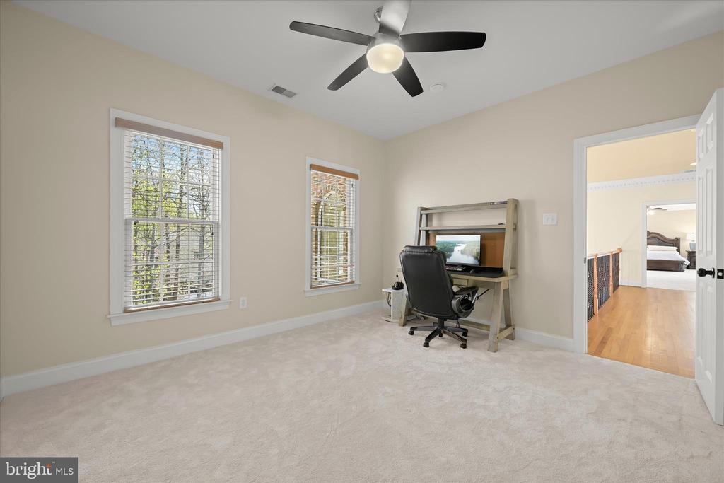 7016 MEANDERING STREAM WAY