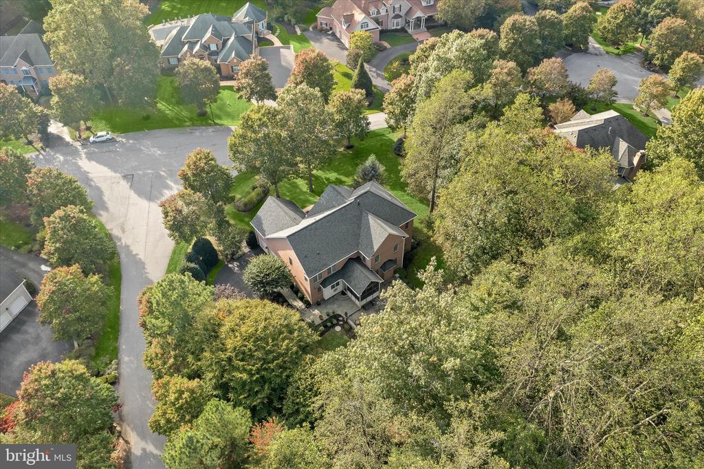 7016 MEANDERING STREAM WAY