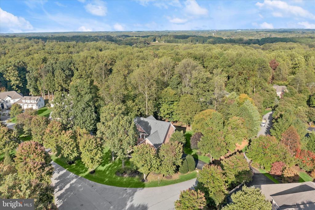 7016 MEANDERING STREAM WAY