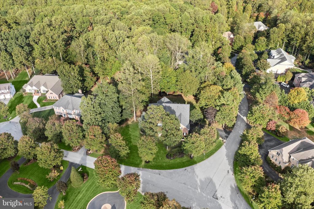 7016 MEANDERING STREAM WAY