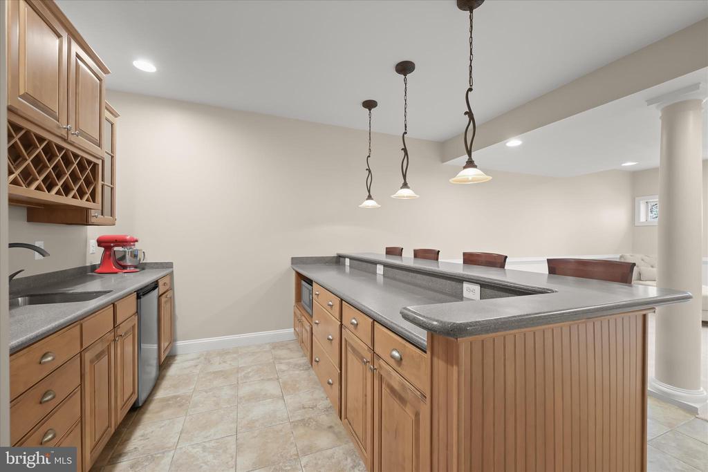 7016 MEANDERING STREAM WAY