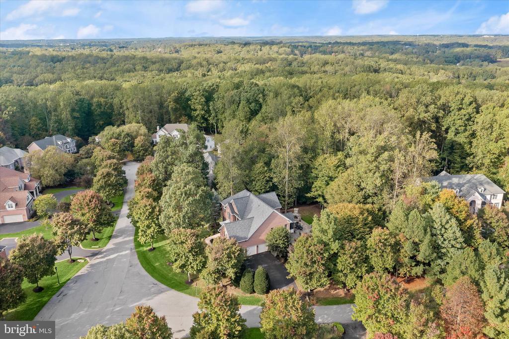 7016 MEANDERING STREAM WAY