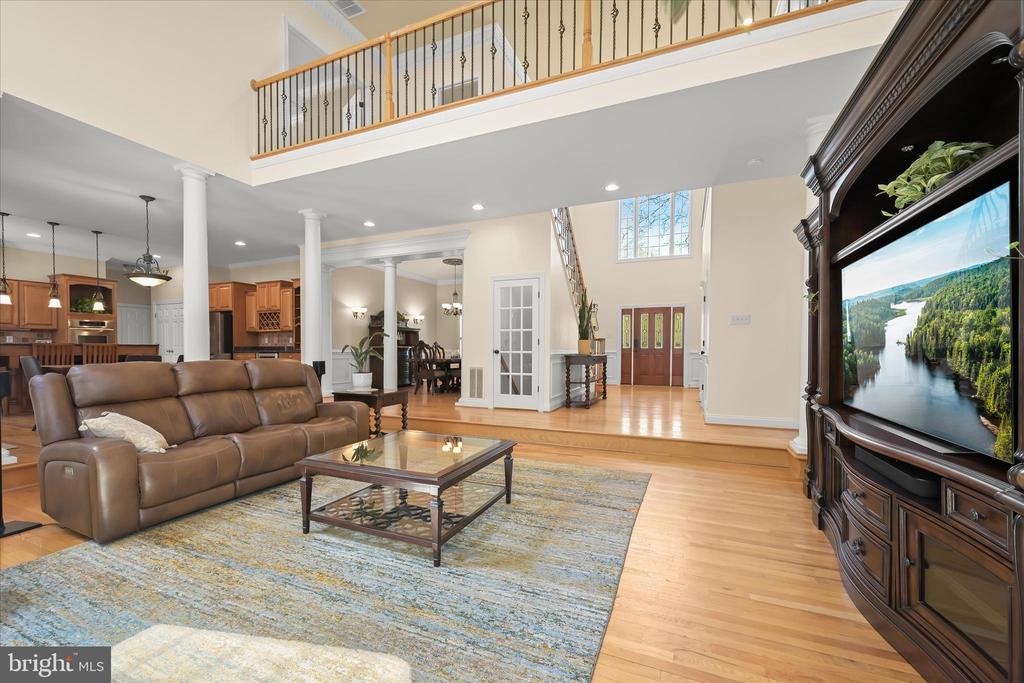 7016 MEANDERING STREAM WAY