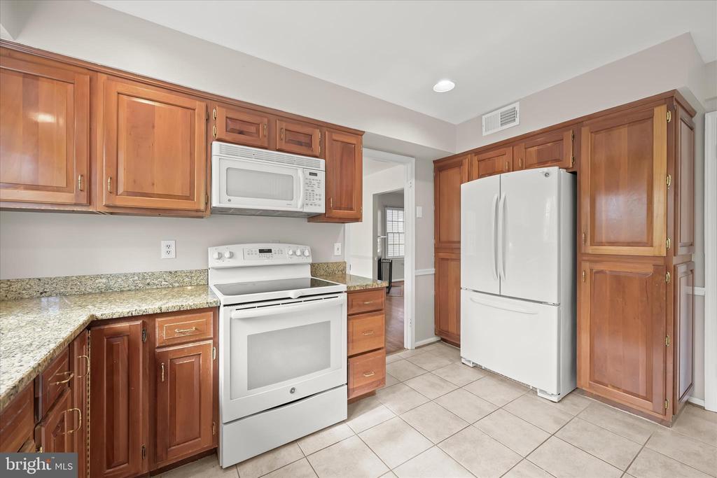 10428 SCHOOLMASTER PL