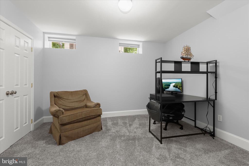 2846 SHADOW ROLL COURT