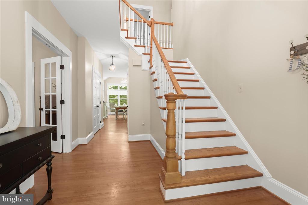 2846 SHADOW ROLL COURT