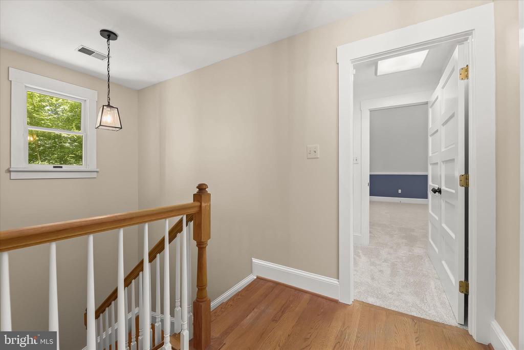 2846 SHADOW ROLL COURT