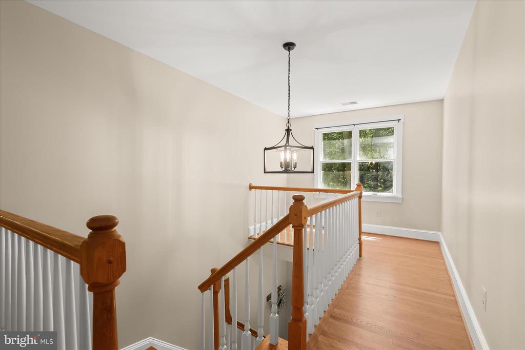 2846 SHADOW ROLL COURT