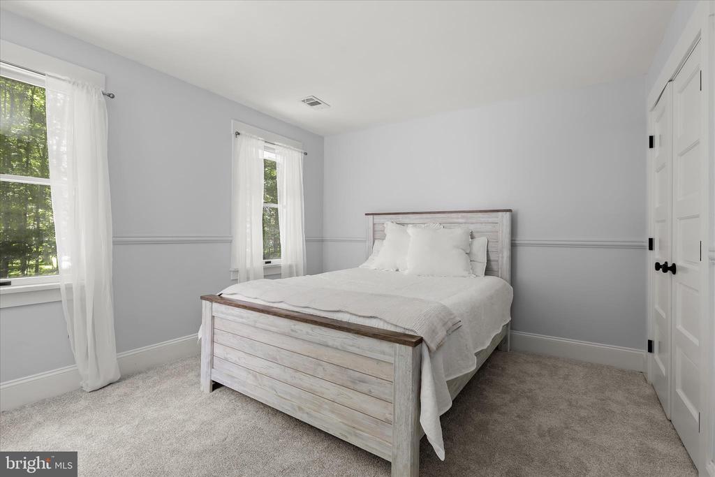 2846 SHADOW ROLL COURT