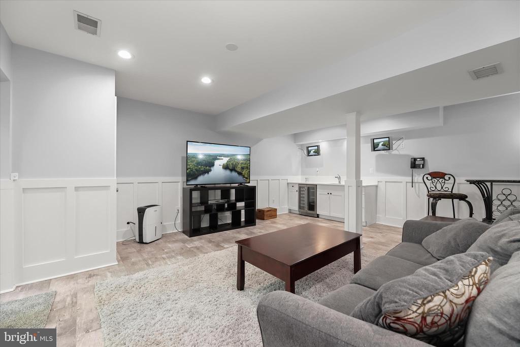 2846 SHADOW ROLL COURT