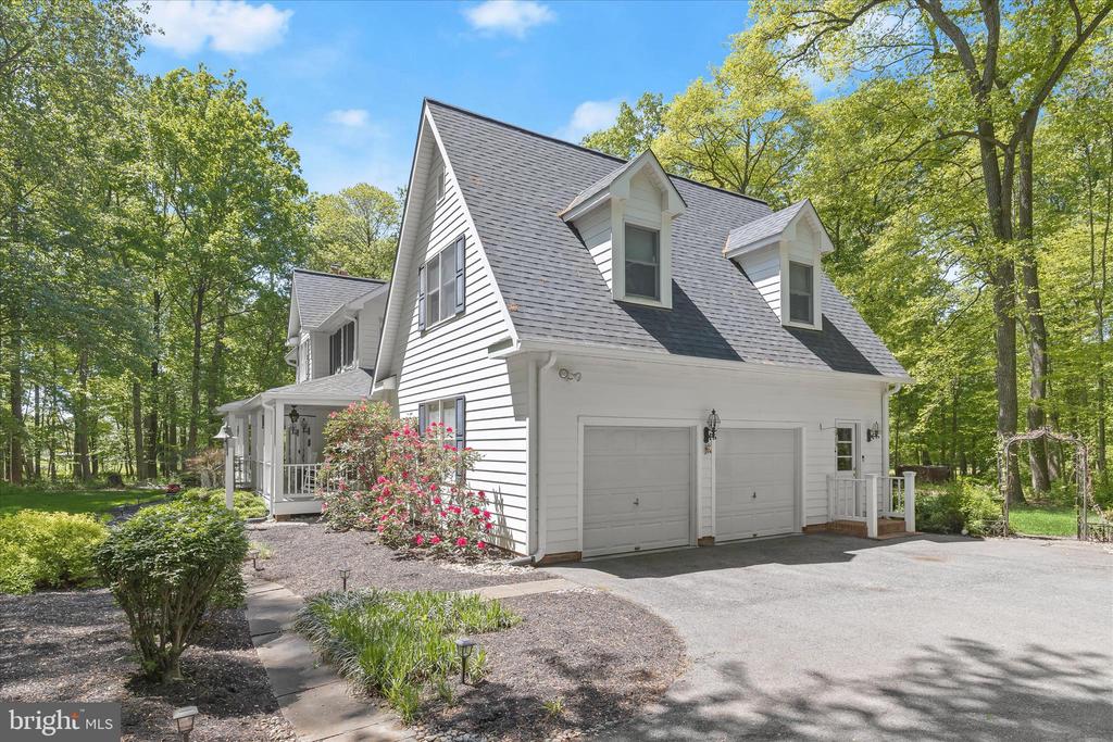 2846 SHADOW ROLL COURT
