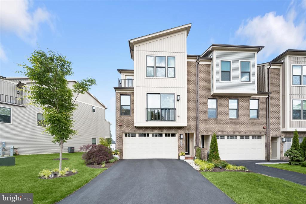 7668 CROSS CREEK DR