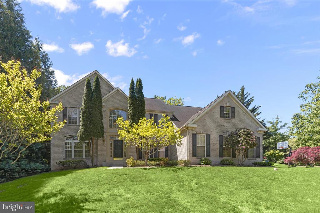 1937 SYCAMORE SPRING CT