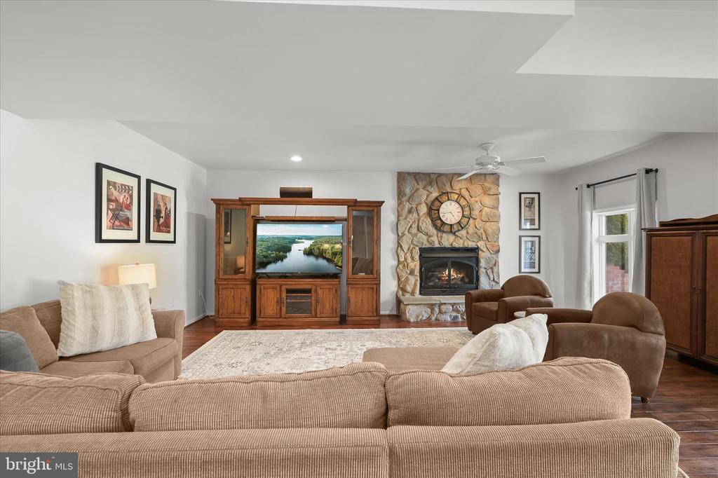 14289 OLD FREDERICK RD