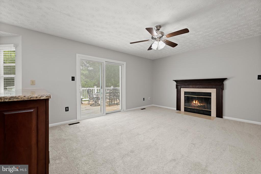 8209 MOSSY STONE COURT