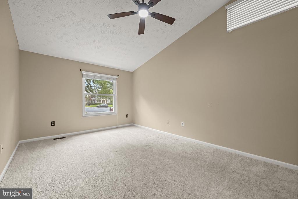 8209 MOSSY STONE COURT