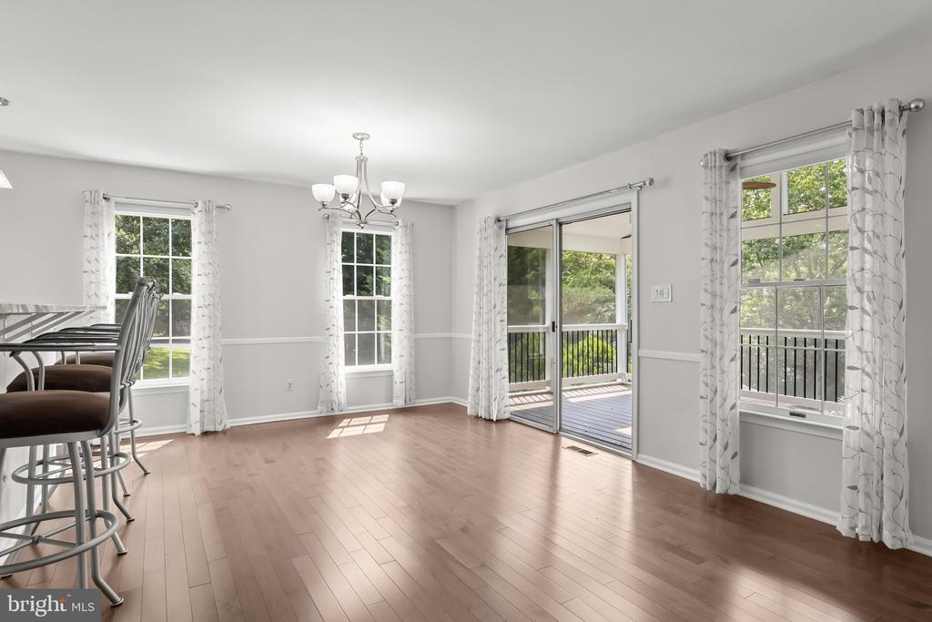 5285 CORNCOCKLE COURT