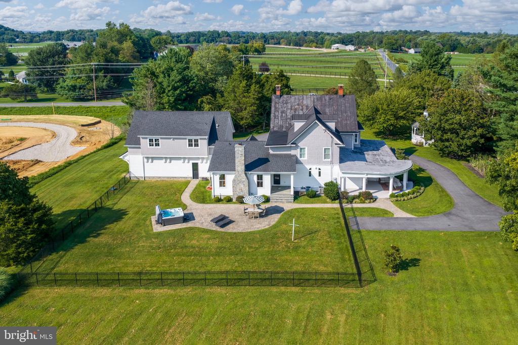 2106 MCKENDREE ROAD