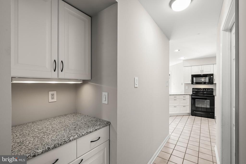 10604 HARPOON HILL