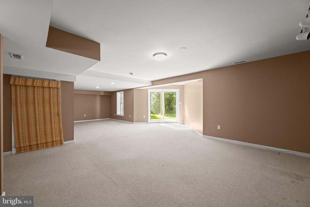 10604 HARPOON HILL