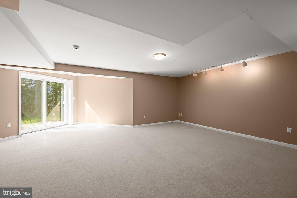 10604 HARPOON HILL