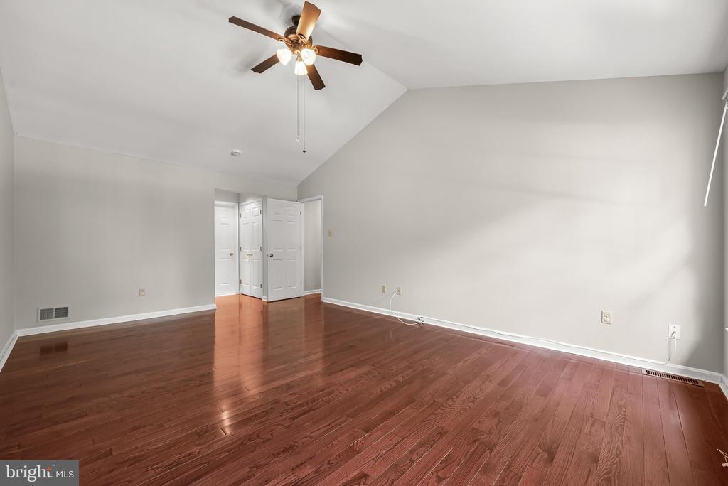 10604 HARPOON HILL