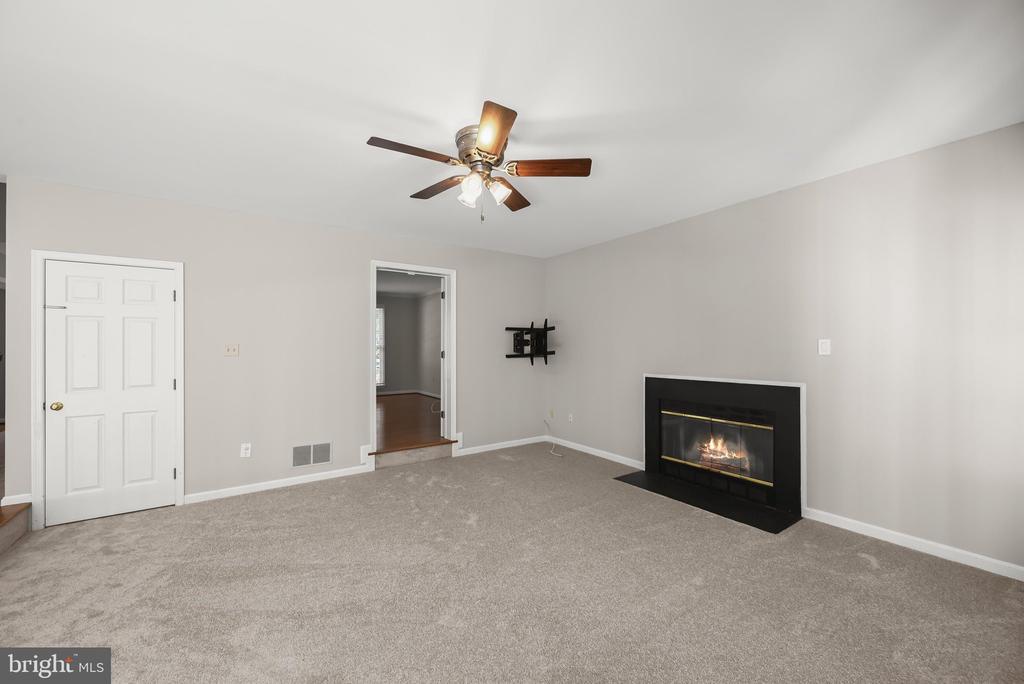 10604 HARPOON HILL
