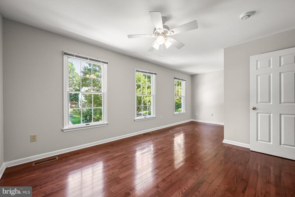 10604 HARPOON HILL
