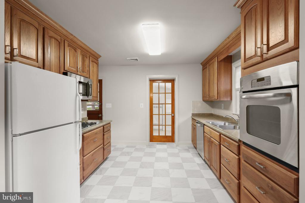 16707 FREDERICK ROAD