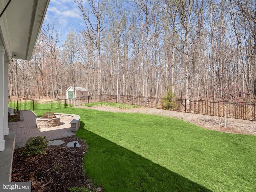 10152 SYCAMORE HOLLOW LN