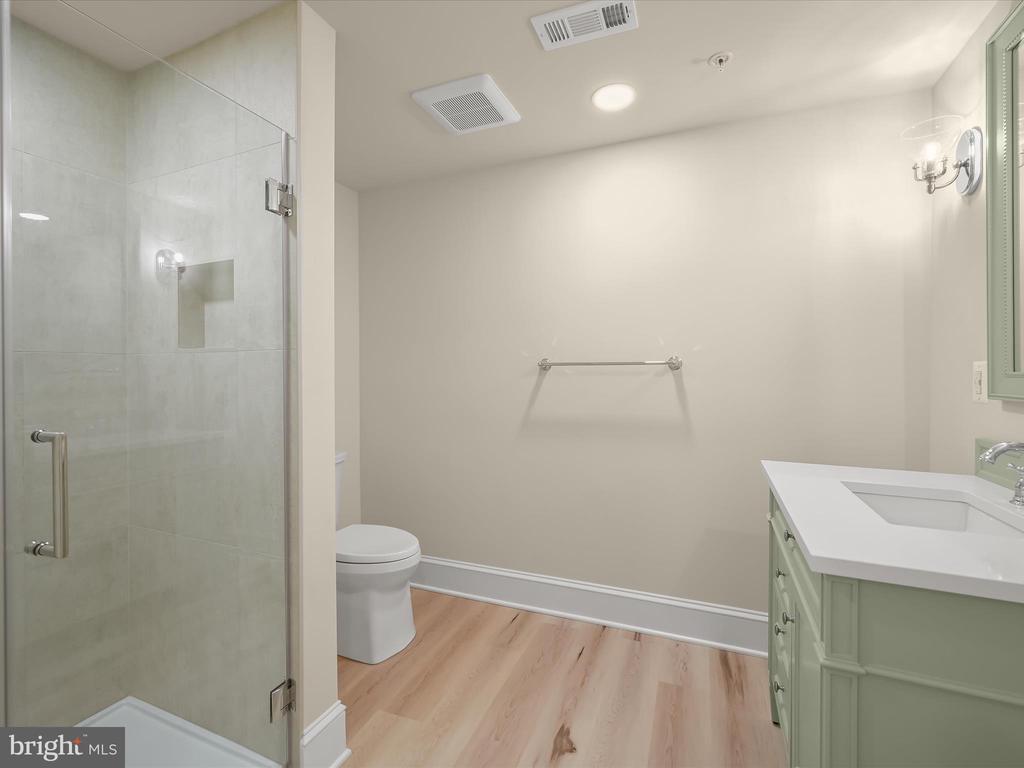10152 SYCAMORE HOLLOW LN