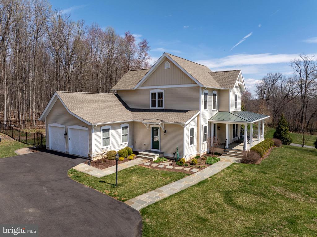 10152 SYCAMORE HOLLOW LN