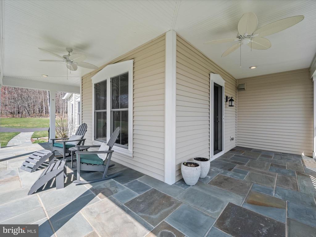 10152 SYCAMORE HOLLOW LN