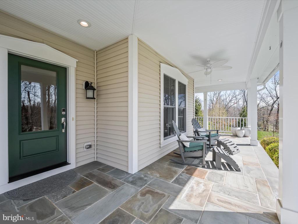 10152 SYCAMORE HOLLOW LN