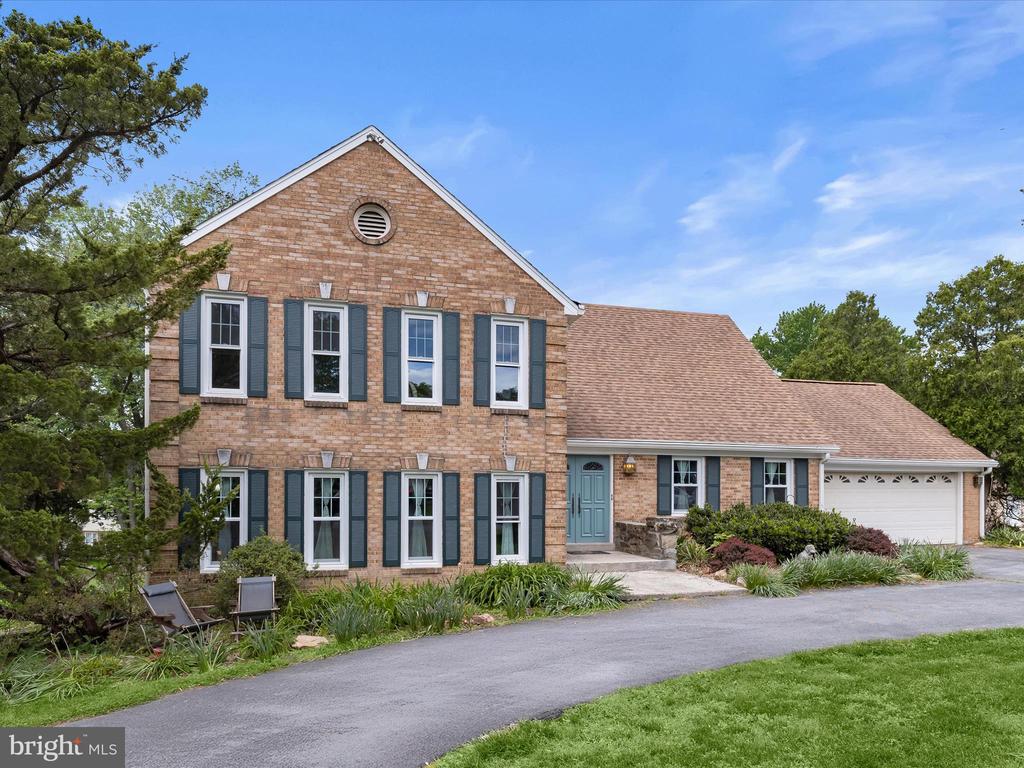15222 CENTERGATE DR