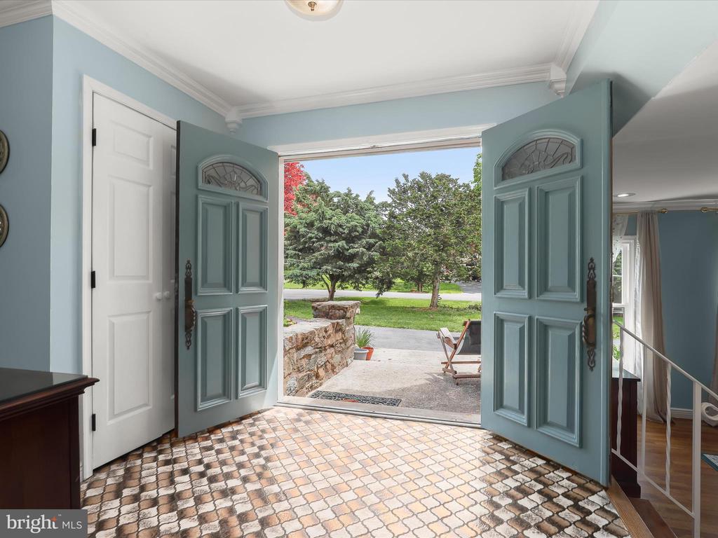 15222 CENTERGATE DR