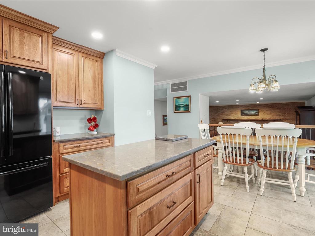 15222 CENTERGATE DR