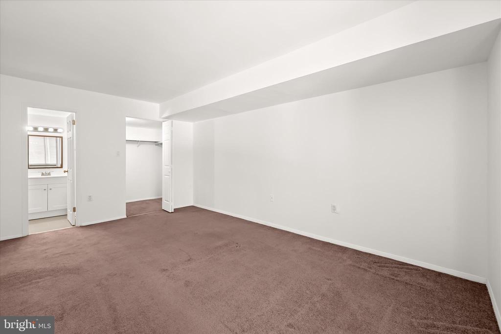 416 GIRARD STREET Unit: T2