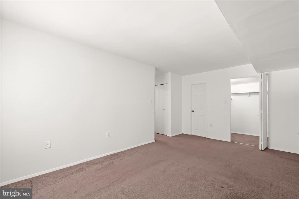 416 GIRARD STREET Unit: T2