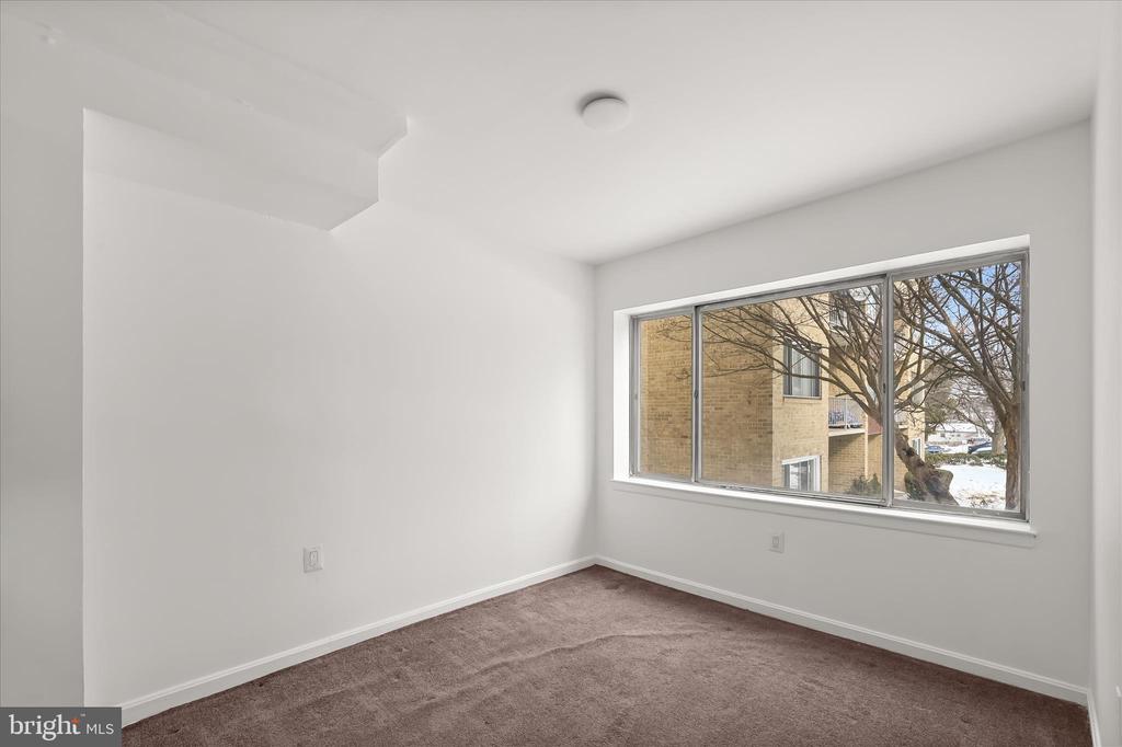 416 GIRARD STREET Unit: T2