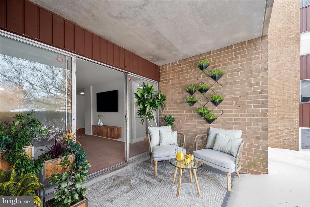 416 GIRARD STREET Unit: T2