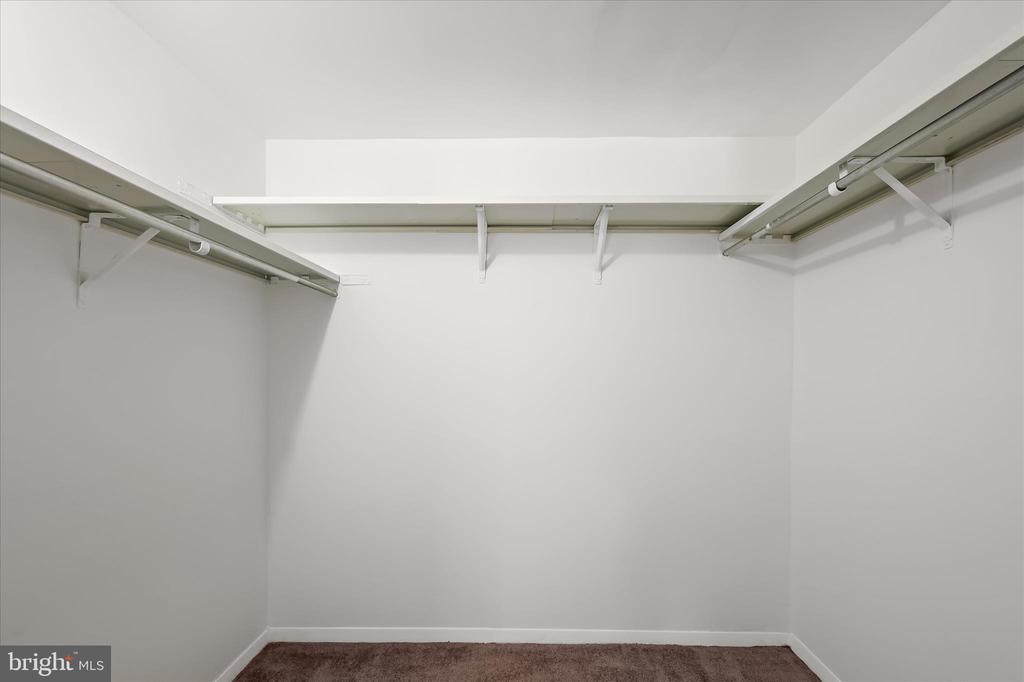 416 GIRARD STREET Unit: T2