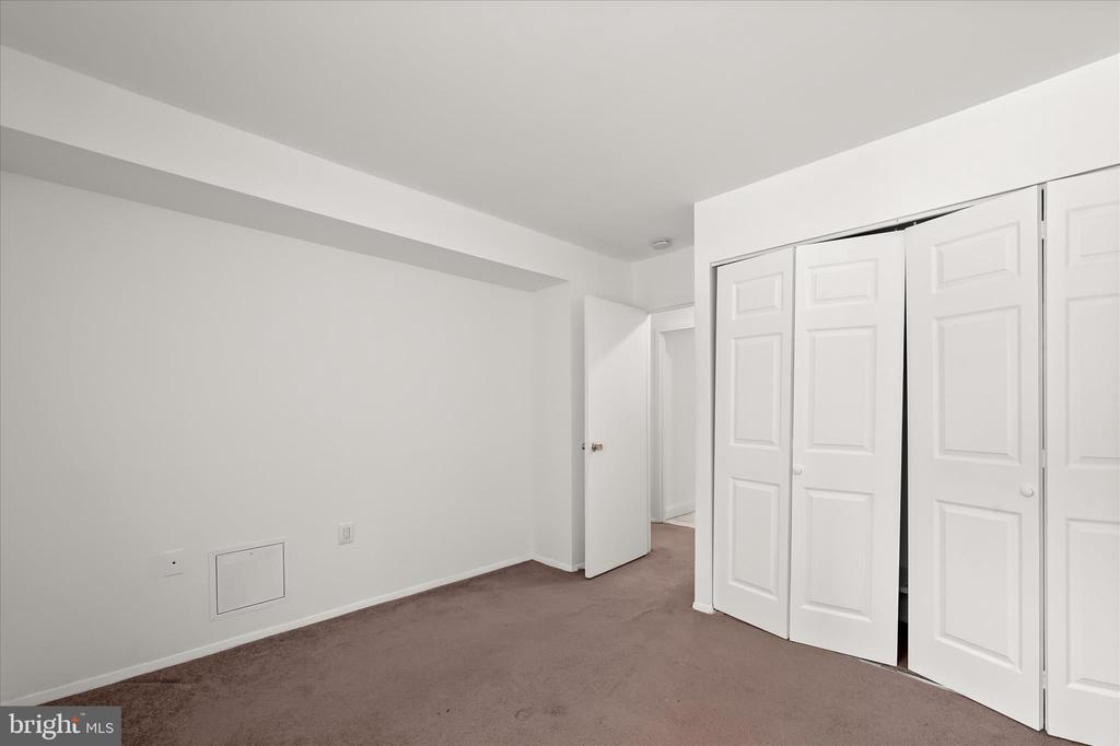 416 GIRARD STREET Unit: T2