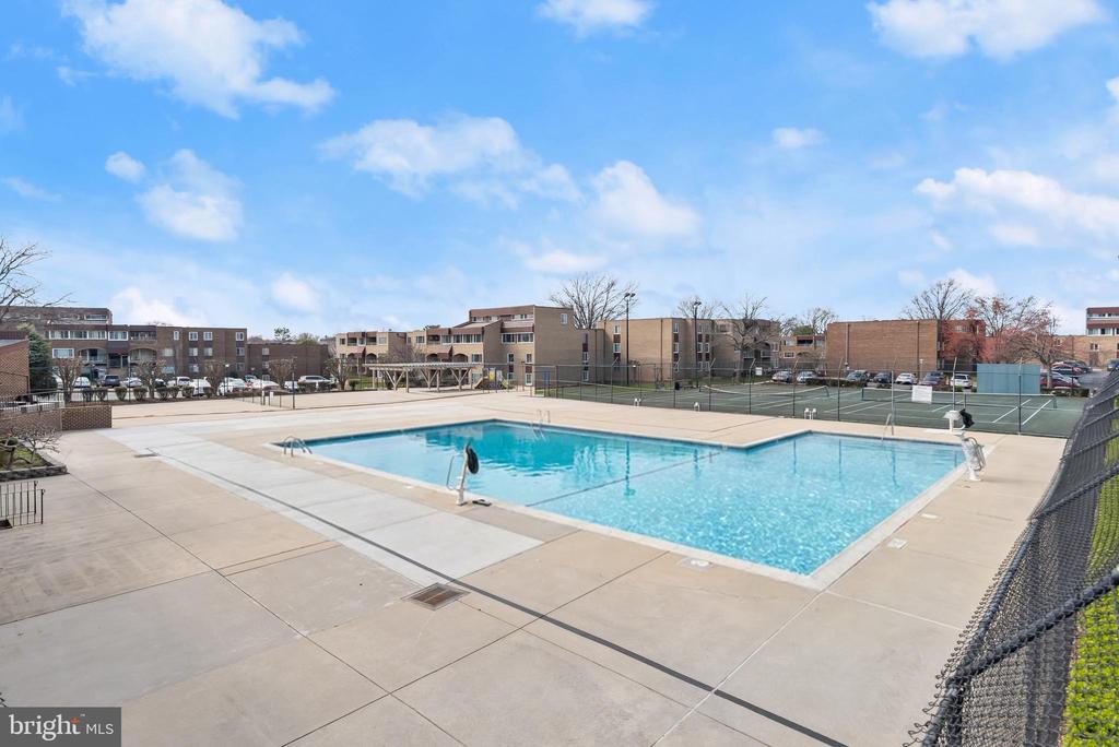 416 GIRARD STREET Unit: T2