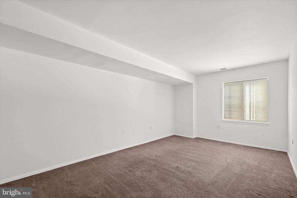416 GIRARD STREET Unit: T2